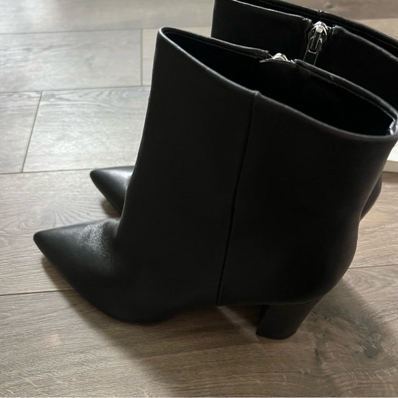 Marc Fisher Ulani Black Pointed Toe Boots NWOT - Picture 5 of 10